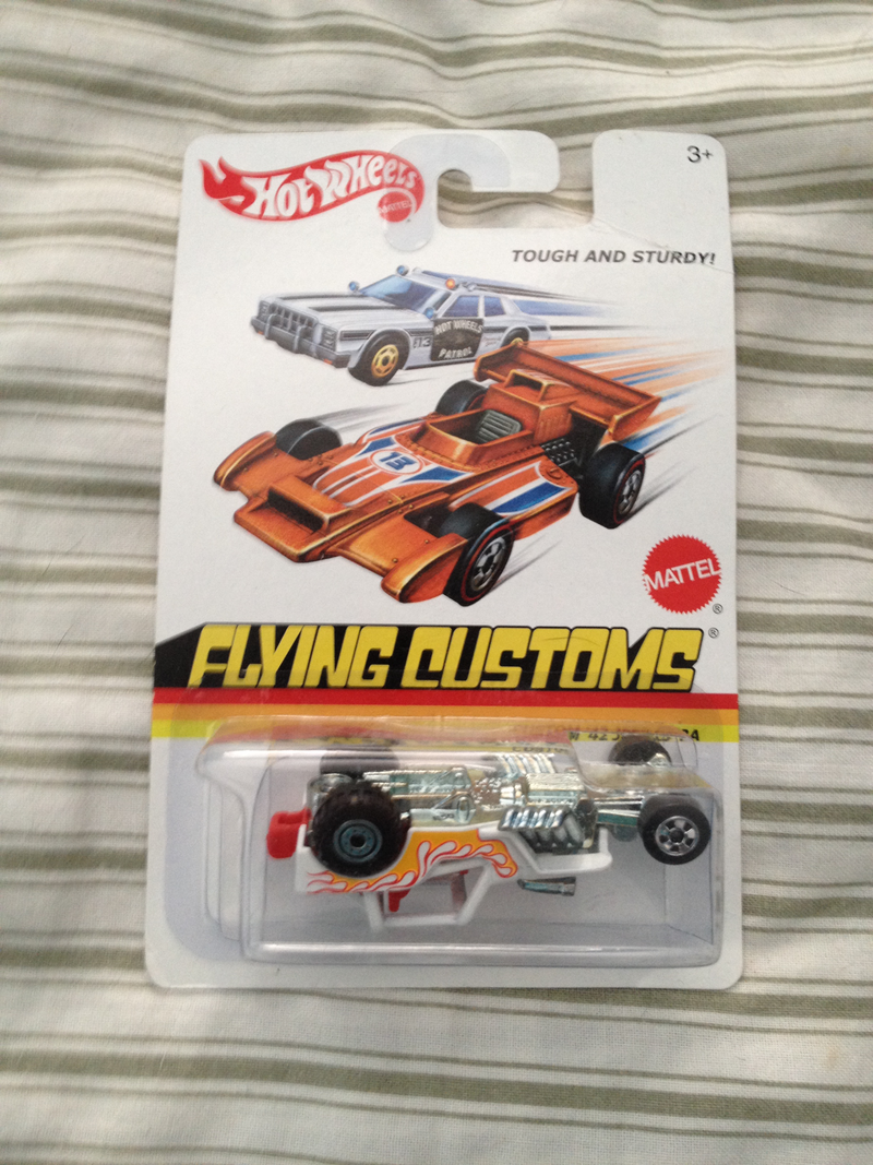 Illustration for article titled New Hot Wheels Display, Latest Haul and Trade Cars